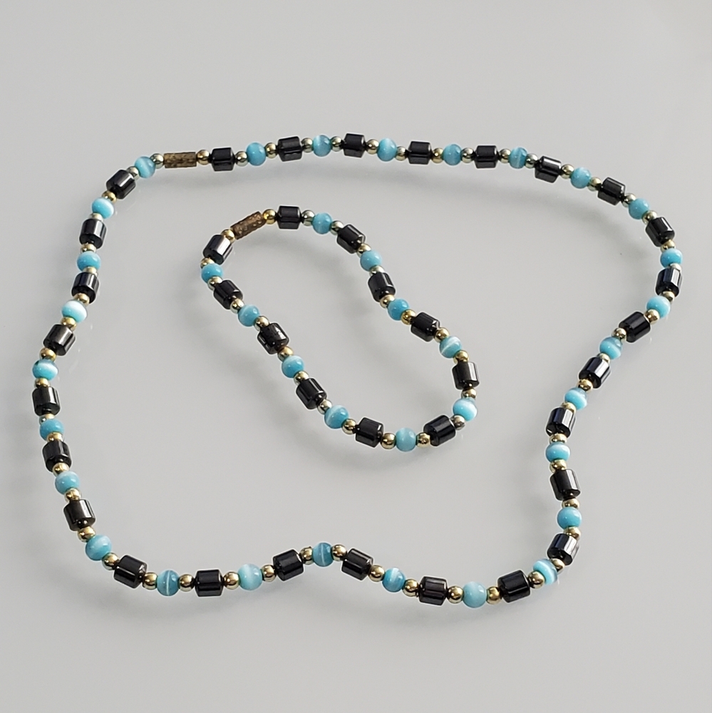 J012 - Necklace and Bracelet Set